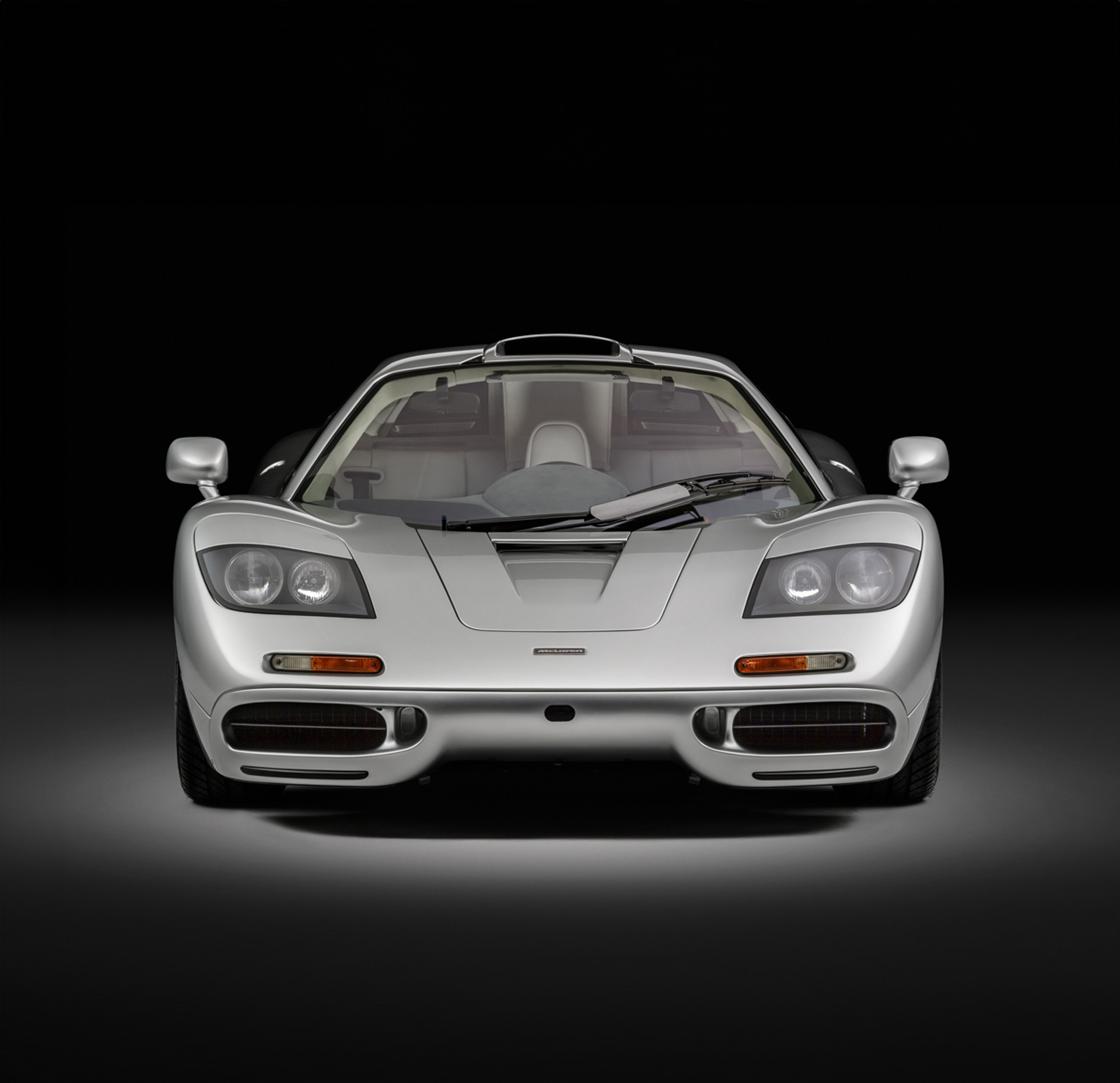 Front video of restored silver McLaren F1.